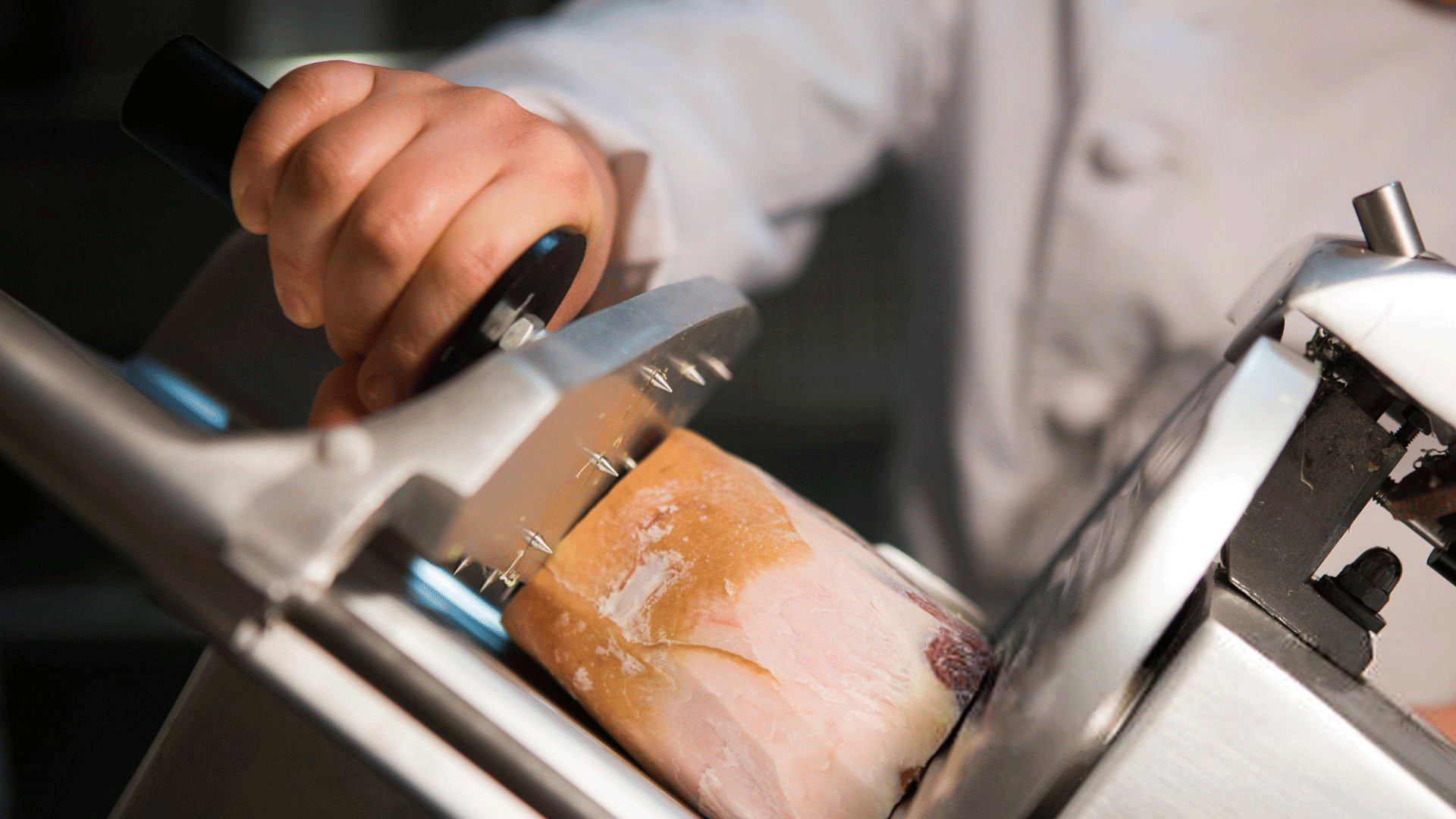 AFFETTATRICE PROFESSIONALE